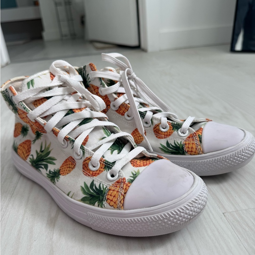 Pineapple Print High-Top Sneakers